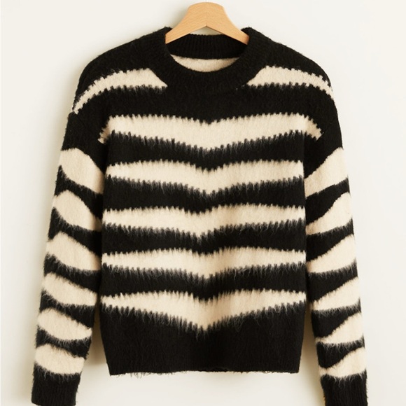 Mango Sweaters - MANGO ZEBRA TEXTURED SWEATER - Sz M Black Ivory Cream Stripe
